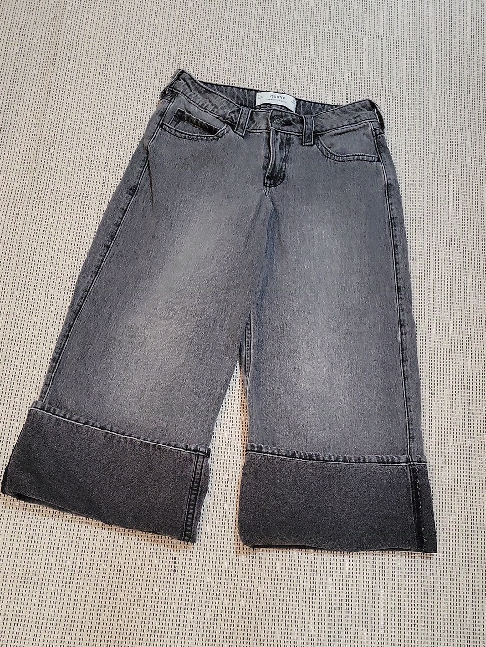 Hollister  Wide  Leg Lowrise Baggy Jean 25